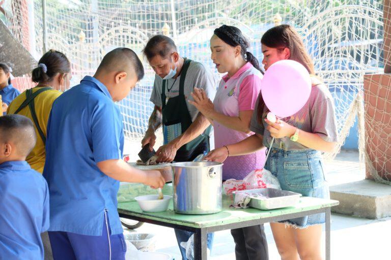 LINE_ALBUM_12-1-67 วันเด็ก ปี 67 ภาคกลางวัน_๒๔๐๑๑๒_690