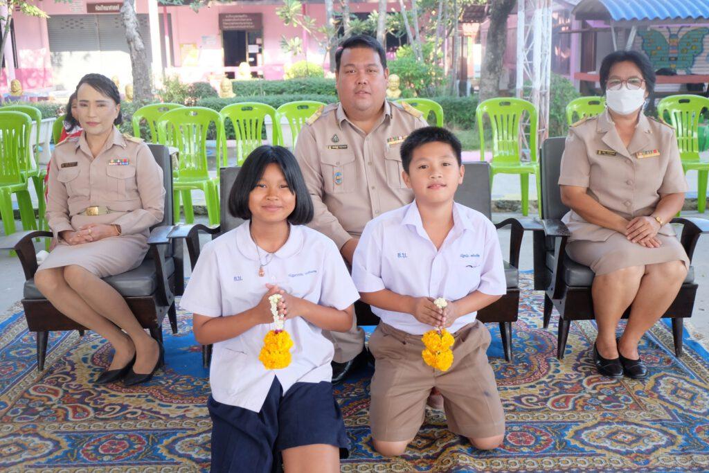 LINE_ALBUM_ท่านรองกล่าวอำลานักเรียน_๒๔๐๑๐๙_6